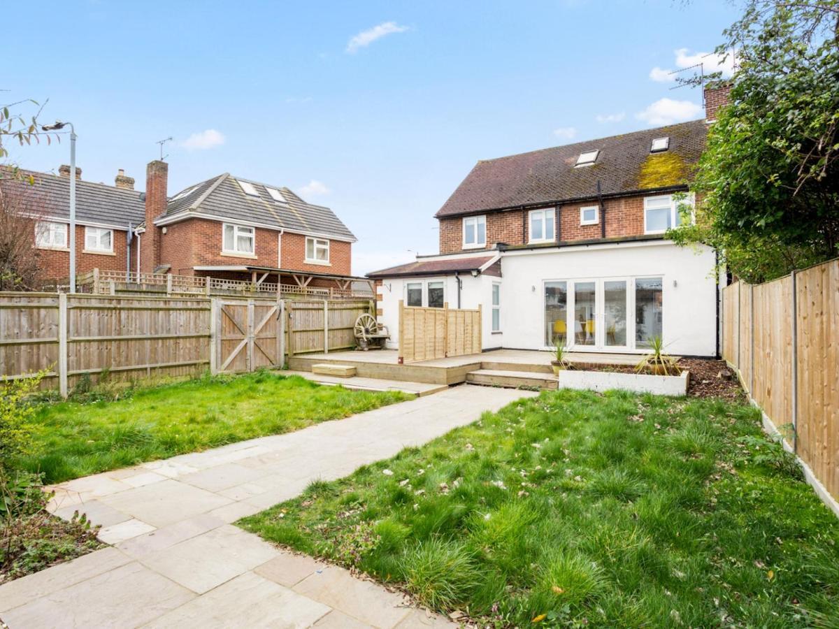 Pass The Keys Spacious And Very Modern Family Home, Central Windsor Exterior foto